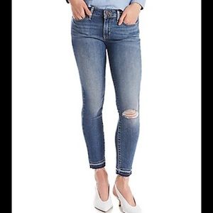Levi’s 711 Skinny Jean